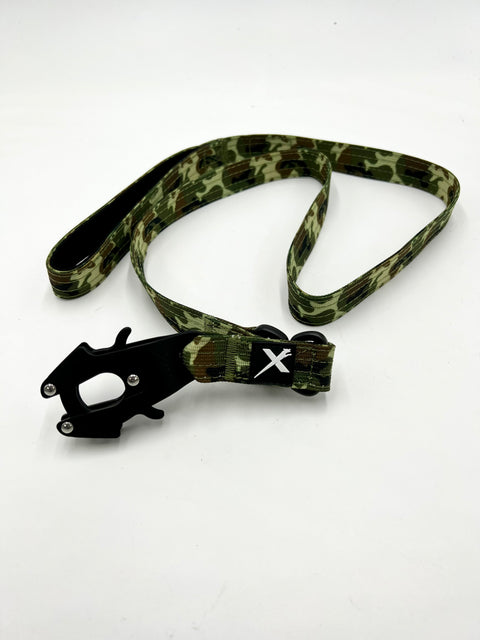 XDOG™ Camo Frog Clip Leash, Neoprene Padded Handle, Swivel-Leash, Nylon-Material
